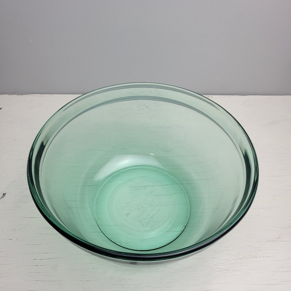 Anchor Ovenware Mixing Bowl Green Clear 2.5 Qt - Picture 5 of 13